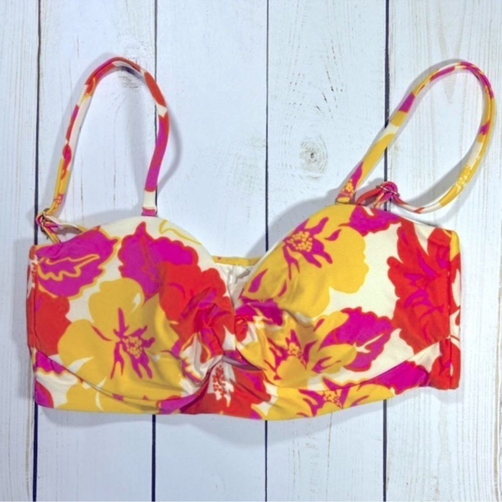 L*Space | Eco Chic Econyl® Miranda Tropical Floral Bikini Top | S
